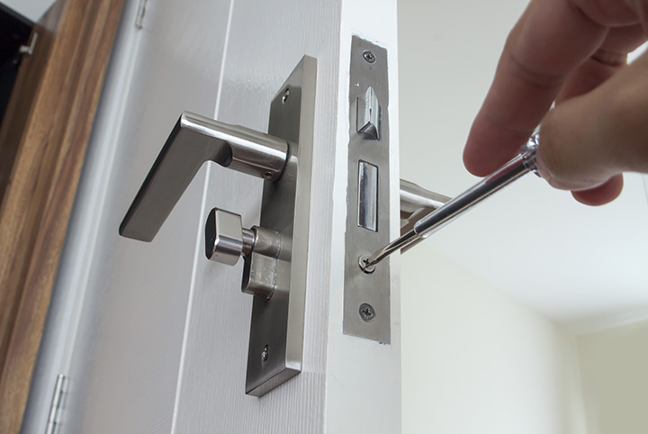 Our local locksmiths are able to repair and install door locks for properties in Earls Court and the local area.